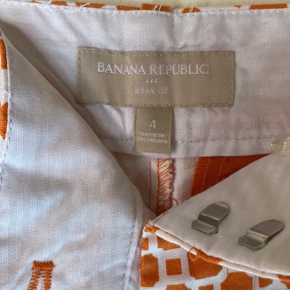 Set of 3 / Banana Republic Ryan Fit & Martin Fit Shorts - Picture 3 of 14